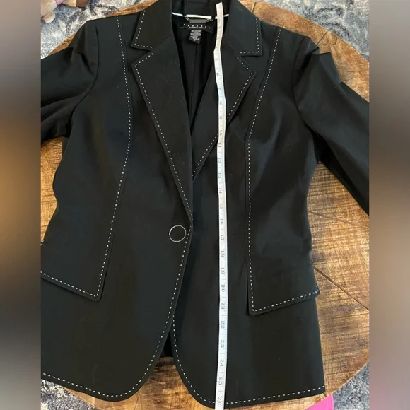 Laundry by Shelli Segal Black blazer with white stitching detail - Picture 3 of 6